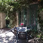 Les Jardins Du Patriarche 2* アグド