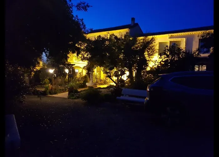 Les Jardins Du Patriarche 2* アグド