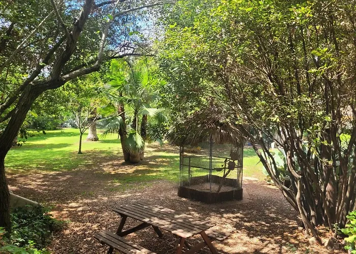 Les Jardins Du Patriarche 2*