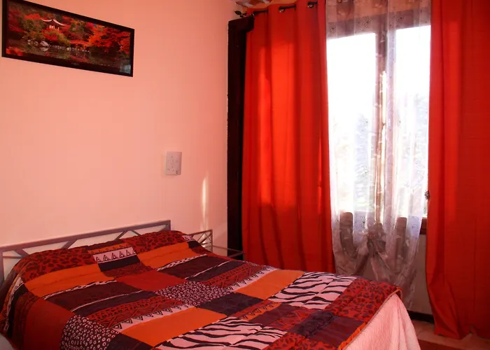 ホテル Les Jardins Du Patriarche 2*