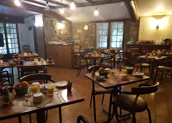 호텔 Les Jardins Du Patriarche 2*